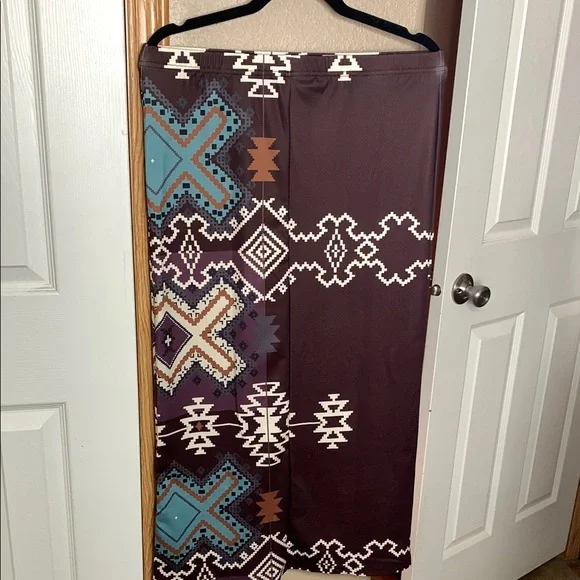 Aztec print midi skirt NEW - Picture 3 of 4